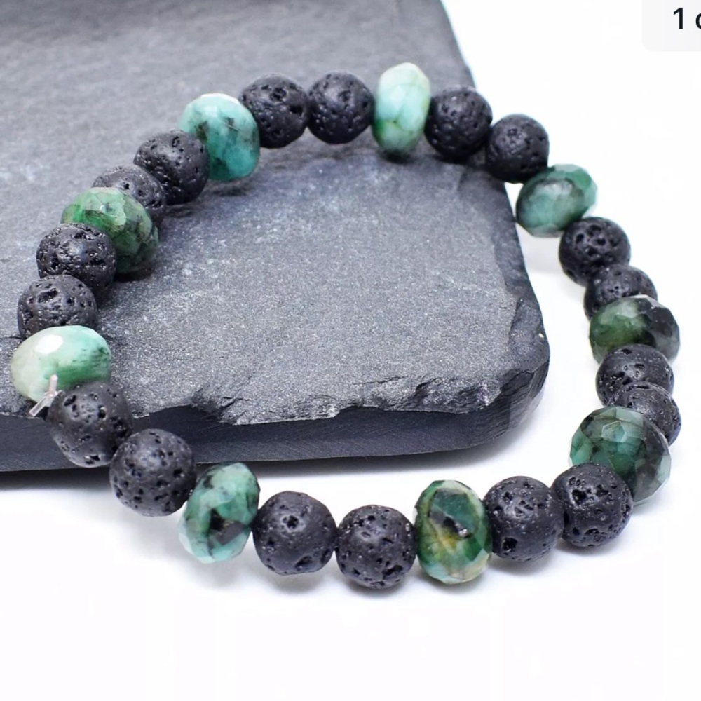 One of a kind Emerald and Lava Stine bracelet - Picture 2 of 2